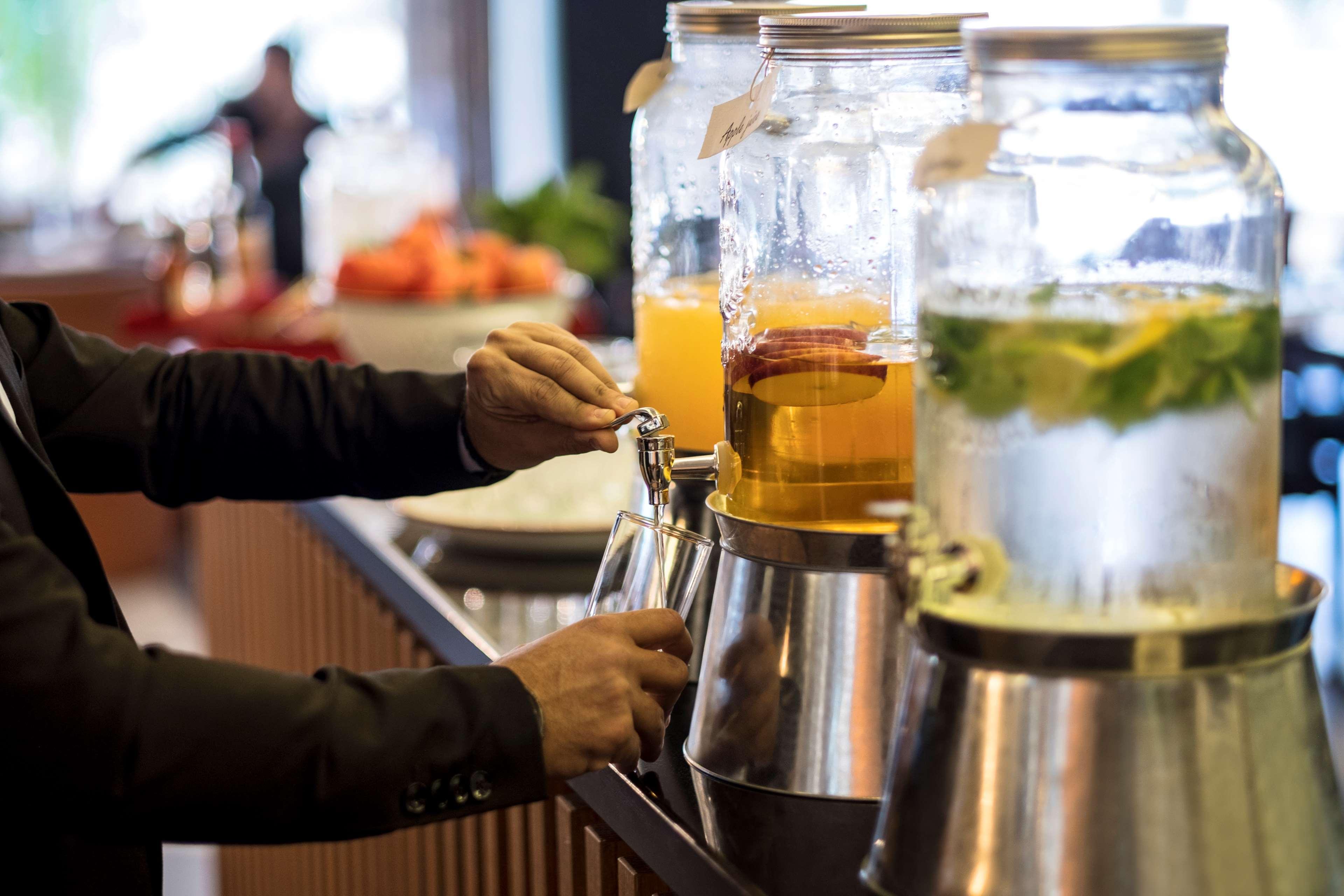 Radisson Blu Hotel, Beirut Verdun Exterior photo A beverage dispenser